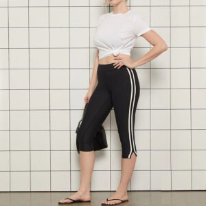 Black Side-Stripe Capri Leggings